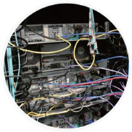 线缆杂乱无章、维护困难